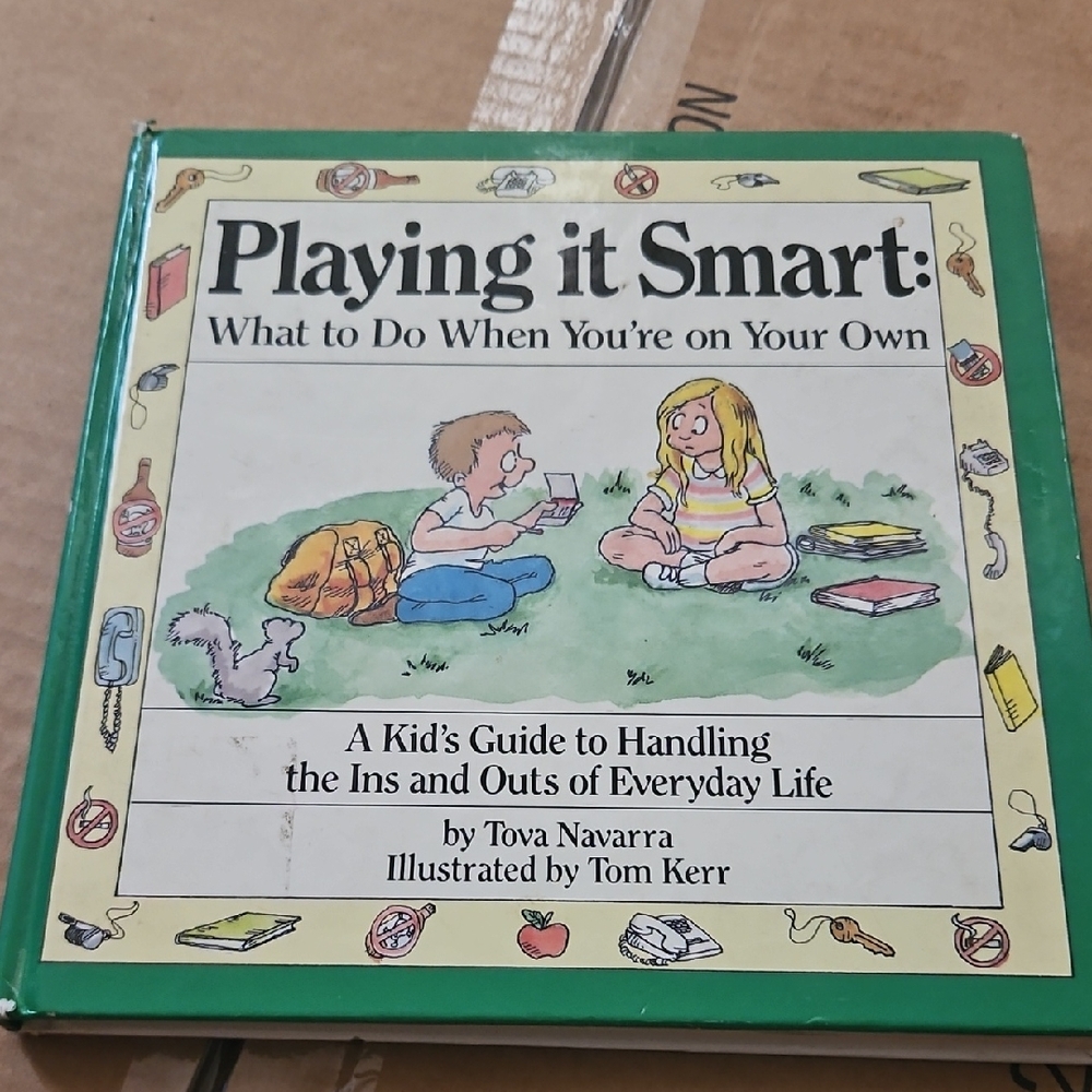 Playing it Smart: A Kid's Guide - Green Cover